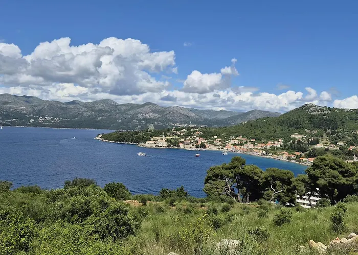 Дом отдыха Charming Sea View 