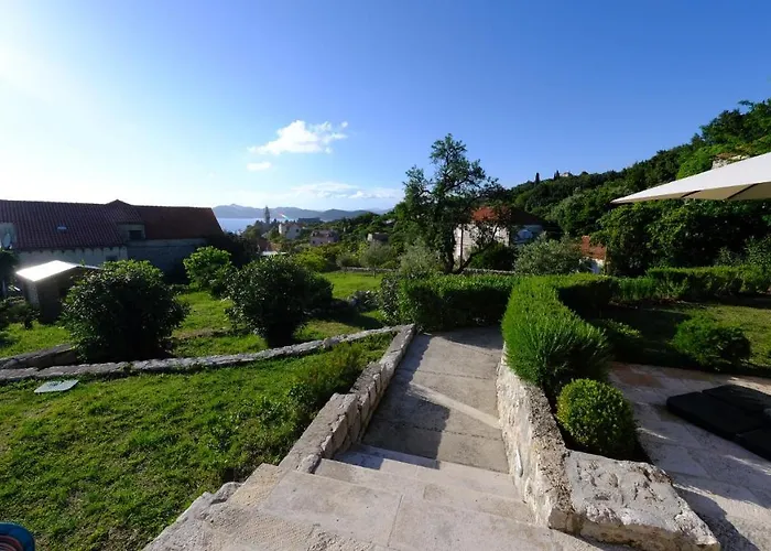 Дом отдыха Charming Sea View 